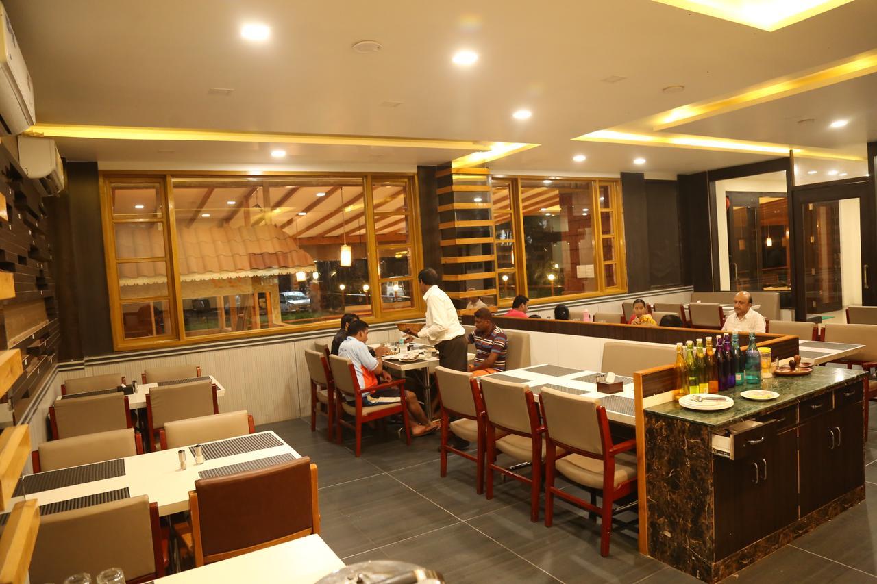 Hotel Saheb Panvel Bagian luar foto