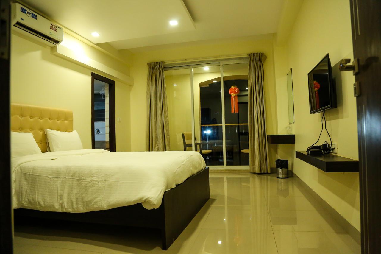 Hotel Saheb Panvel Bagian luar foto