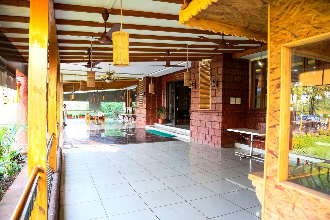Hotel Saheb Panvel Bagian luar foto